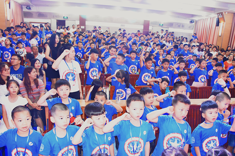 遠(yuǎn)恒佳第十四屆牛津?qū)崙?zhàn)英語夏令營開營啦！