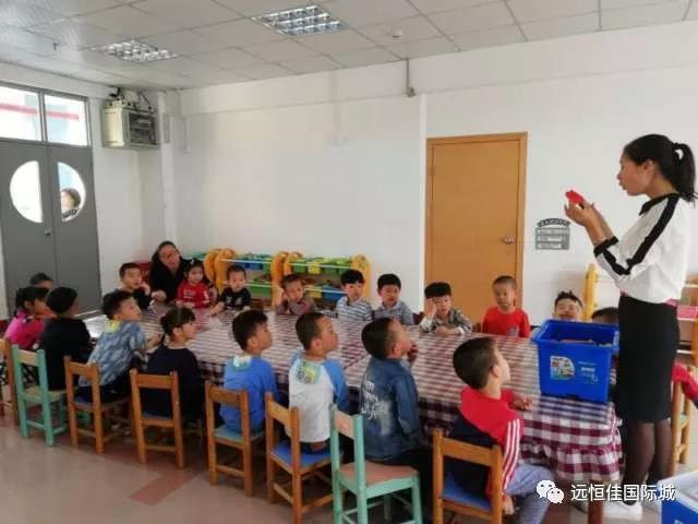 遠(yuǎn)恒佳國際教育城專業(yè)師資入駐各幼兒園——樂高、沙畫興趣班正式開課啦！