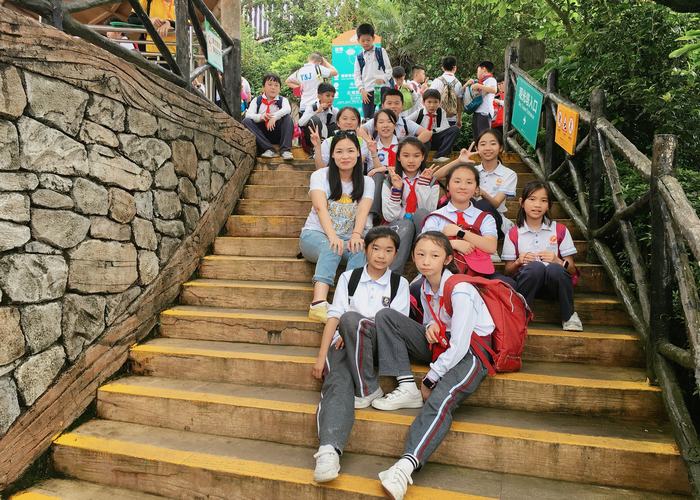 綠色低碳伴我行，文明環(huán)保在我心 ——小學(xué)部春游實踐活動報道